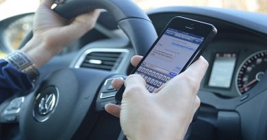 texting-while-driving-Netmarkers