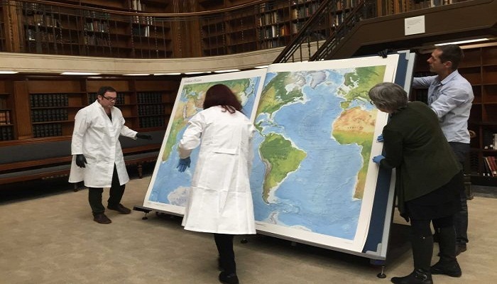 World's-largest-book-Netmarkers