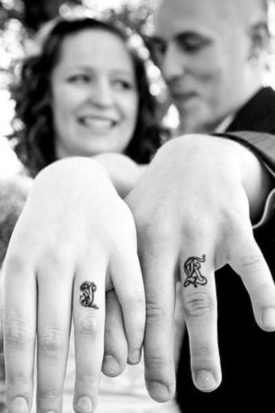 Finger-couple-tattoo-netmarkers